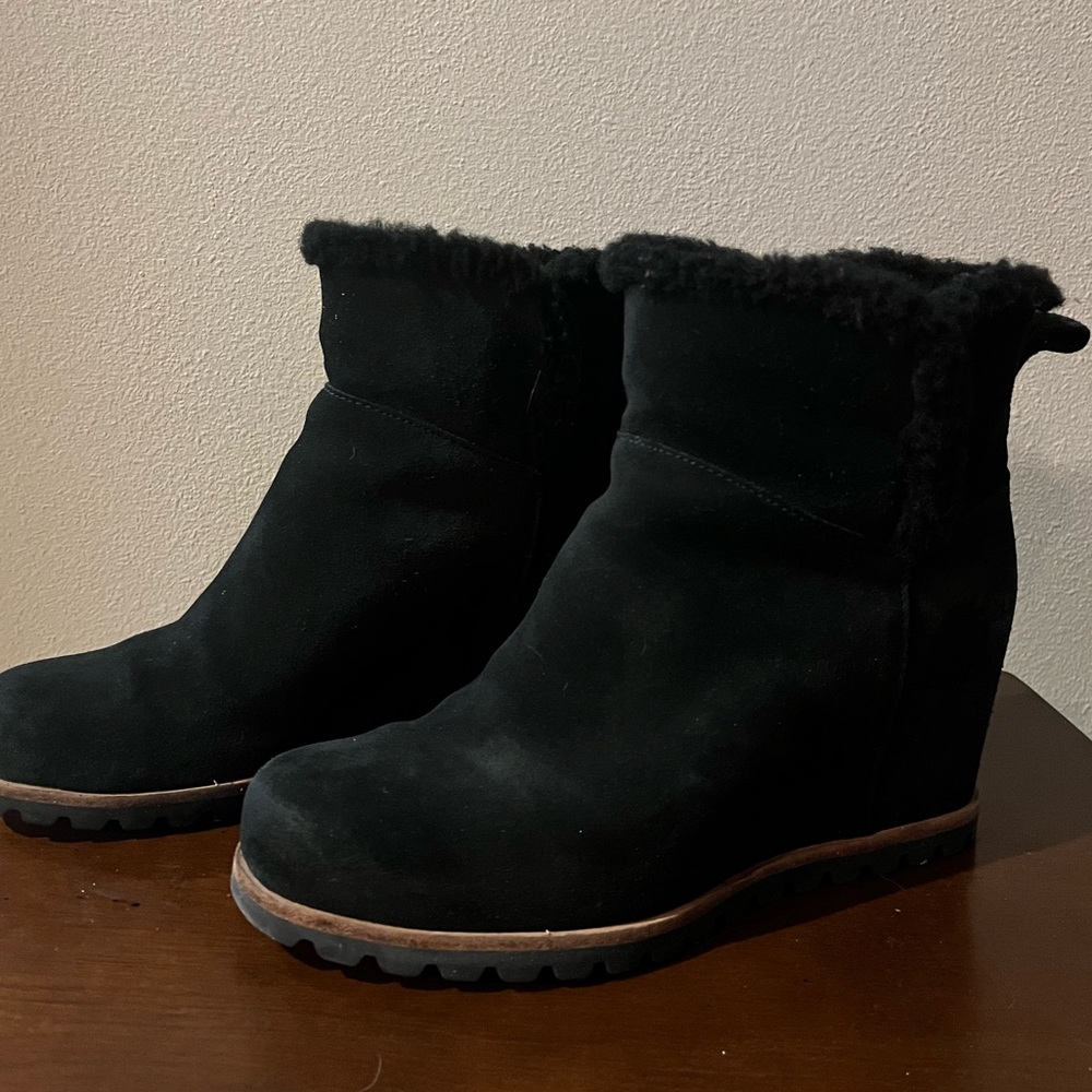 UGG wedge boot